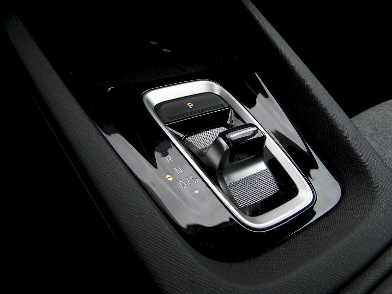 Škoda Octavia (2024) DSG 2.0 TDI / 110 kW / TOP SEL - fotka 31 z 35
