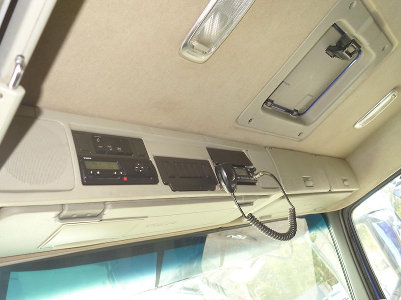 Volvo FM (2015) 500 6x4, 3-stranná sklápěčka - fotka 9 z 31