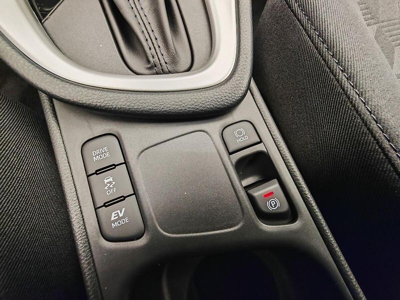 Toyota Yaris 1.5 Hybrid Comfort - fotka 27 z 29