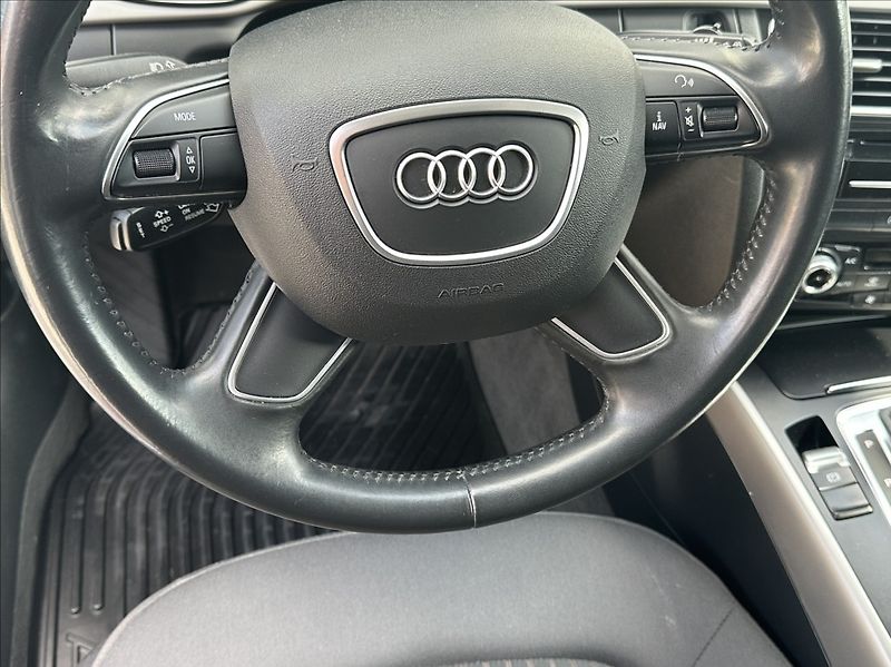 Audi A4 3,0 TDI 204PS  Ambiente A/T - fotka 30 z 53