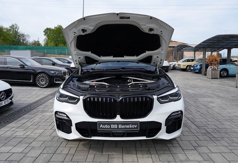 BMW X5 30d xDrive, Mpaket/21/Led - fotka 9 z 42