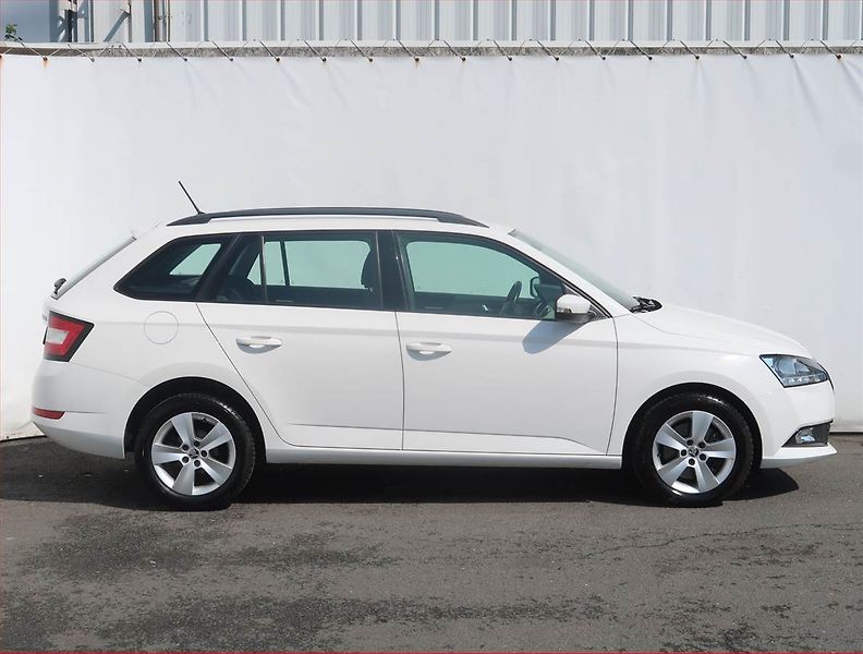Škoda Fabia (2018) Ambition Plus 1.0 TSI - fotka 6 z 17