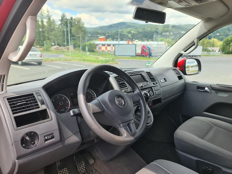 Volkswagen Multivan T5 2.0 TDi 103-KW KLIMA 7-MÍST - fotka 25 z 42