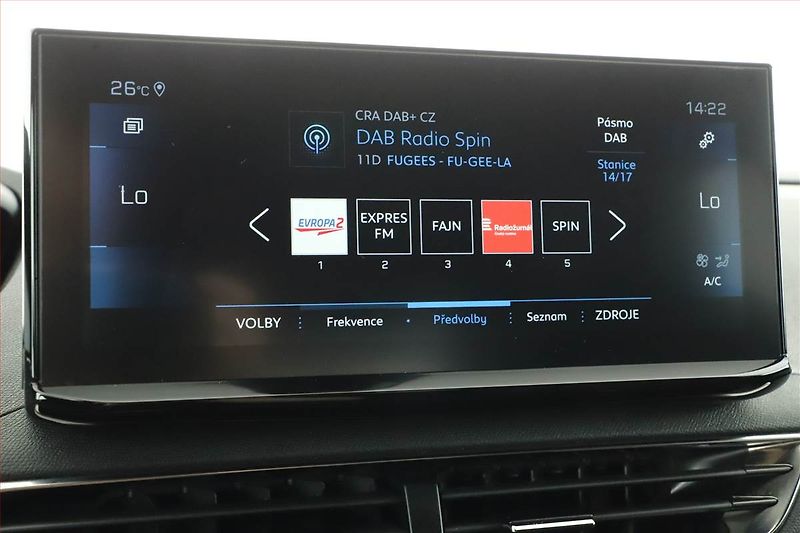 Peugeot 5008 (2023) GT Line 1.5 BlueHDi - fotka 18 z 21
