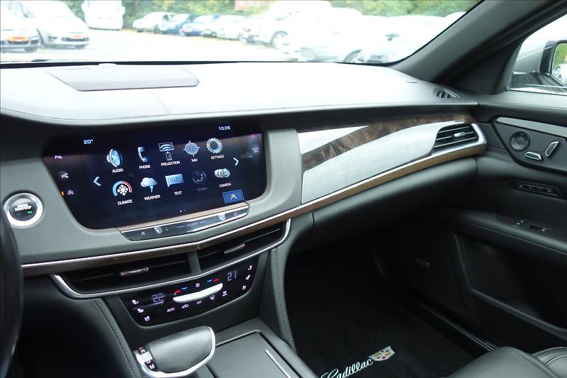 Cadillac CT6 3,6 i V6 250KW,SERV.KN.,AWD. - fotka 42 z 56