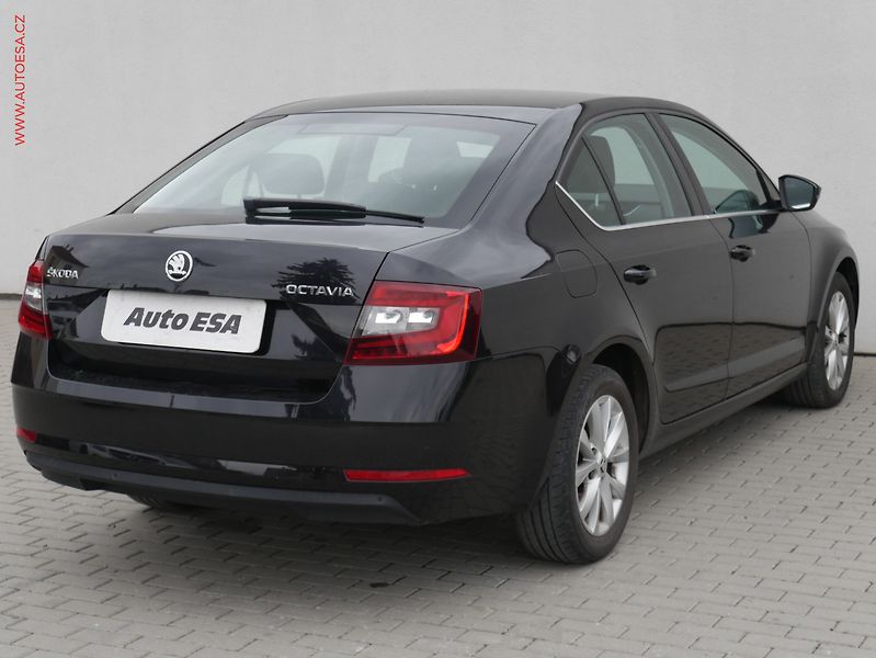 Škoda Octavia (2019) 1.6 TDi, ČR, Style - fotka 4 z 22