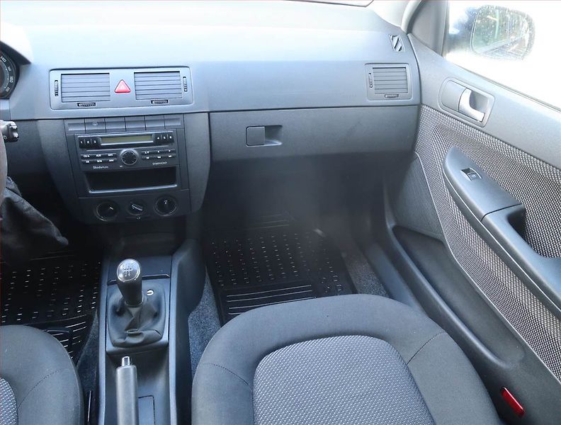 Škoda Fabia (2006) Ambiente 1.2 12V, Eko.zaplacen - fotka 8 z 14