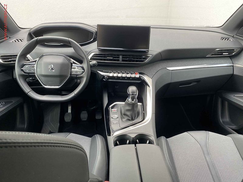 Peugeot 3008 (2023) 1.2 PT, Allure, navi, kamera - fotka 8 z 16