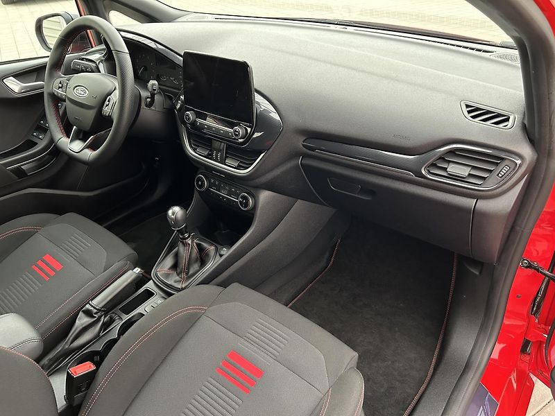 Ford Fiesta 1.0 l Active Ecoboost - fotka 23 z 26