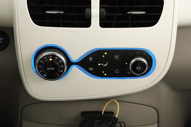 Renault ZOE (2018) Q90, SoH 90%, Automat - fotka 11 z 18