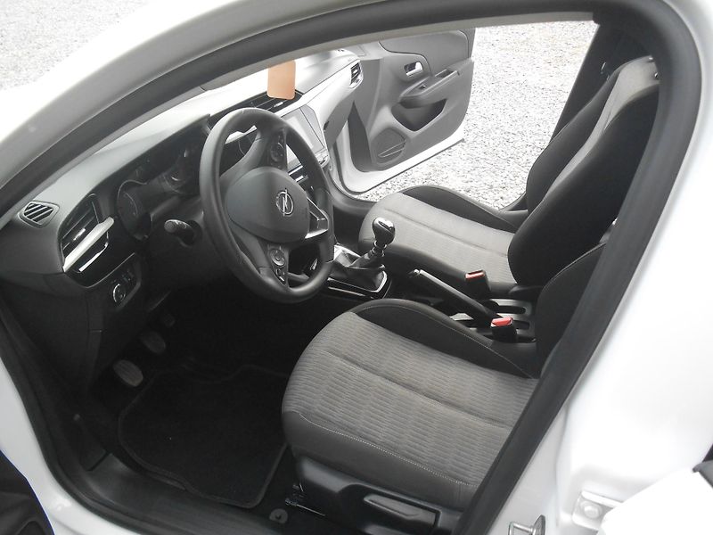 Opel Corsa 1.5TDCi,FULL LED,93TKm - fotka 23 z 35