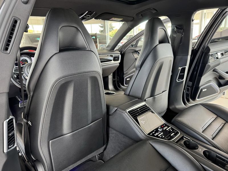 Porsche Panamera 4S 324kW*Chrono*REZERVACE! - fotka 15 z 39