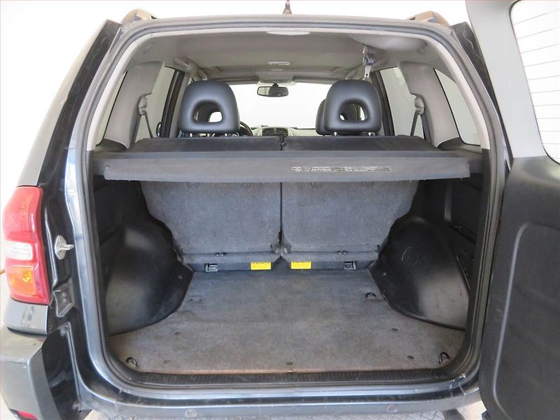 Toyota RAV4 (2005) 2.0 D-4D , 4X4, Serv.kniha - fotka 13 z 15