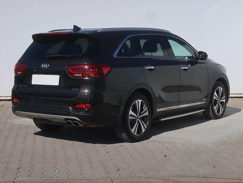Kia Sorento (2018) GT Line 2.2 CRDi - fotka 5 z 20
