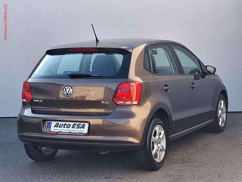 Volkswagen Polo (2013) 1.2 TSi, Comfortline - fotka 4 z 17