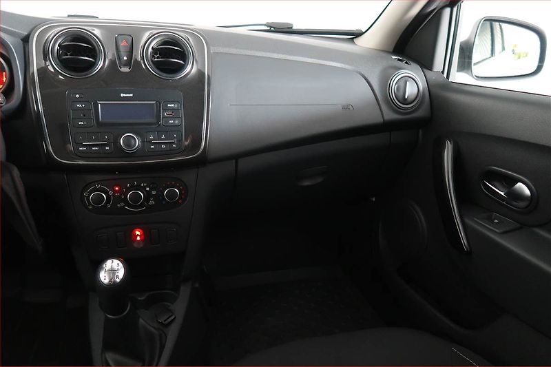 Dacia Logan (2018) 1.0 SCe, ČR,1.maj - fotka 8 z 14