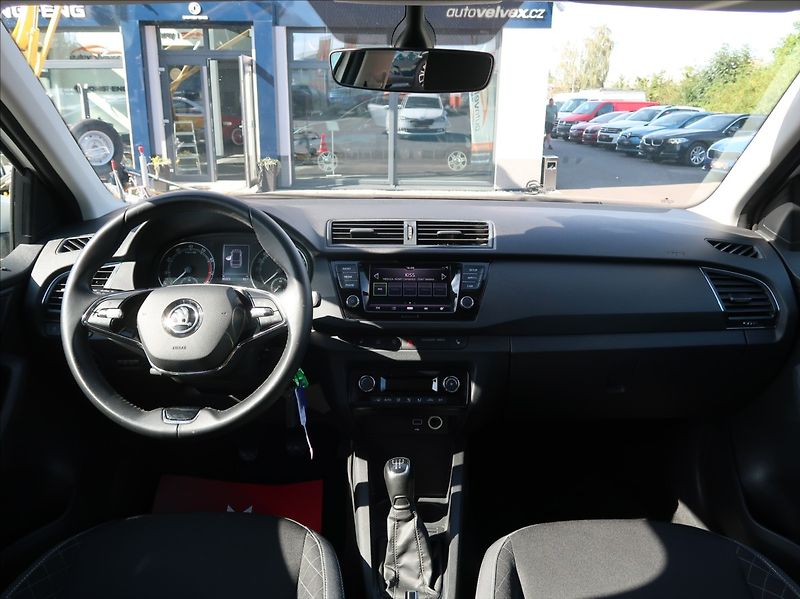 Škoda Fabia 1,0 TSi,70kW,1majČR,Serv.k,DPH - fotka 16 z 25