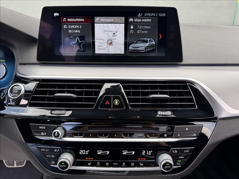 BMW Řada 5 3,0 530d xDrive Mpaket původČR - fotka 30 z 50