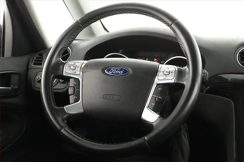 Ford Galaxy (2011) 2.0 TDCi, Automat, 7 míst - fotka 8 z 15