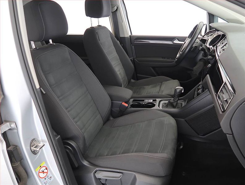 Volkswagen Touran (2022) Comfortline 2.0 TDI - fotka 9 z 20