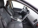 Volvo XC60 2,4 D3 120kW Momentum AWD AUT - náhled 12