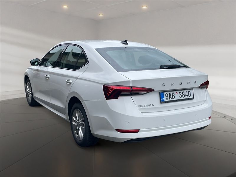 Škoda Octavia 2,0 TDI Ambition - fotka 4 z 11