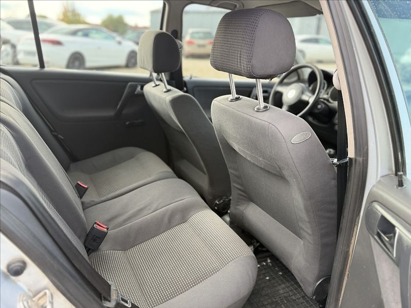 Volkswagen Polo 1,4 TDI KLIMA - fotka 18 z 21