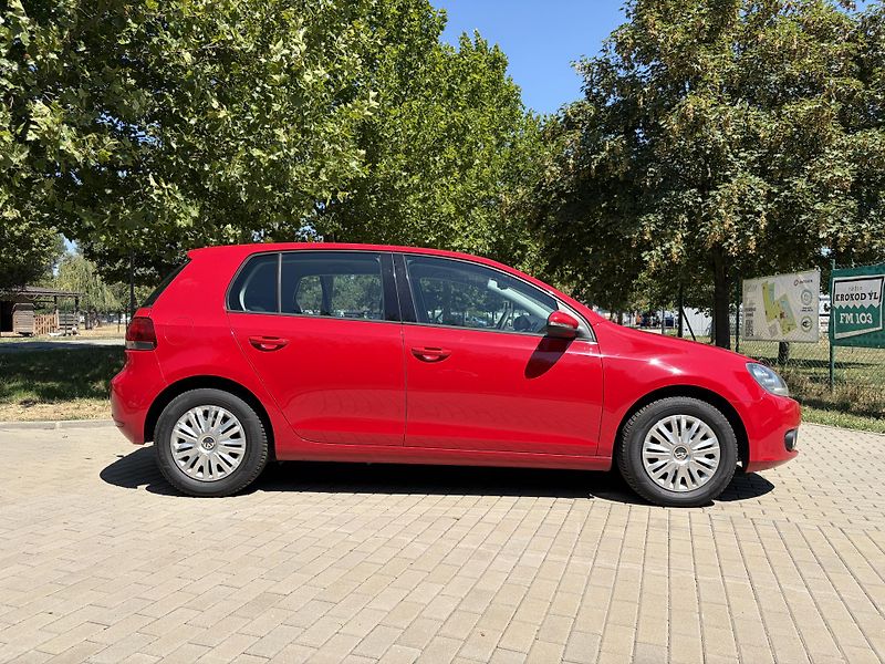 Volkswagen Golf 1.4 75kw Trend - fotka 12 z 29