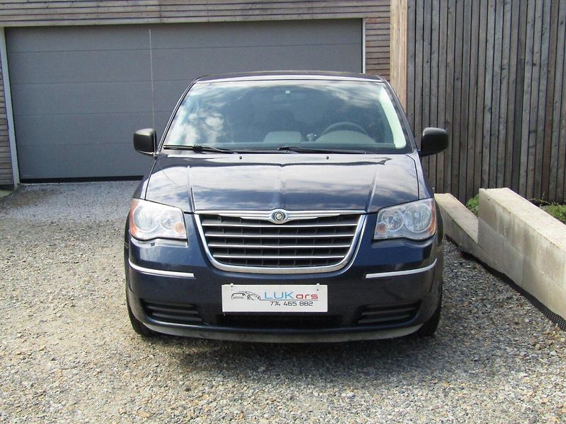 Chrysler Voyager (2007) 3.3 V6 128kW LPG 90L - fotka 6 z 35