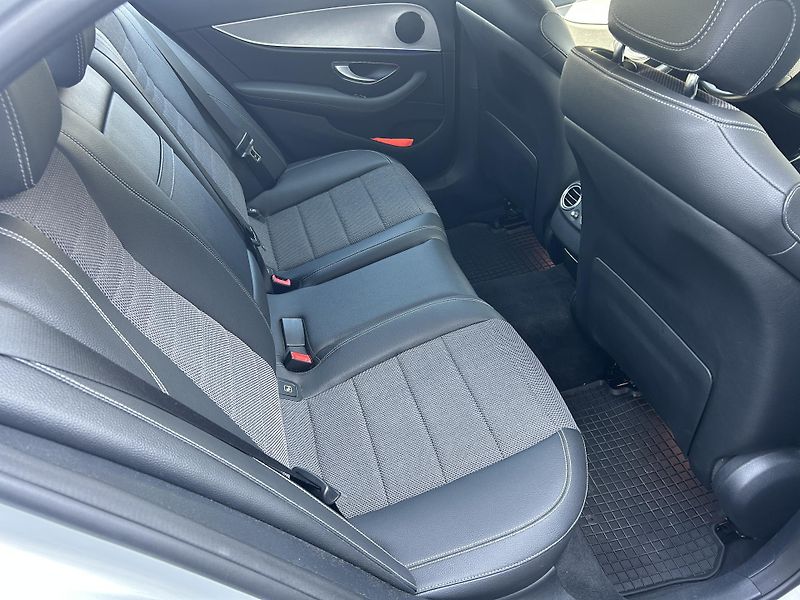 Mercedes-Benz Třídy E E 350d 190kW nové v ČR 58639km - fotka 44 z 61