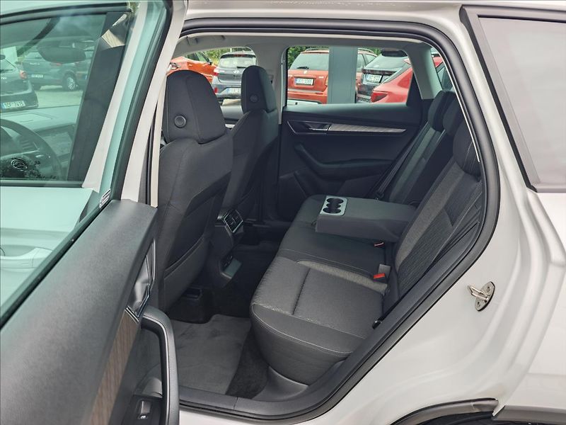Škoda Karoq 1,5 TSI DSG  Style - fotka 11 z 19