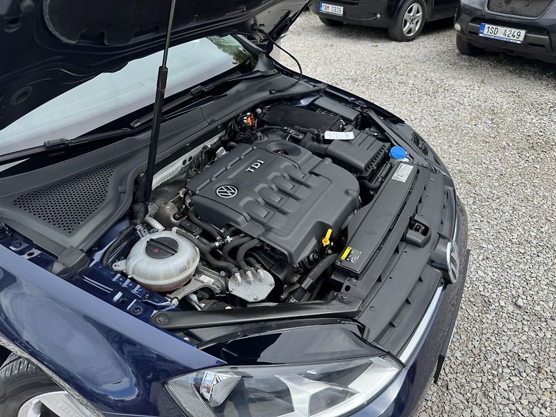 Volkswagen Golf Variant (2014) 7-1.6TDi,KOMPLET SERVIS - fotka 29 z 43