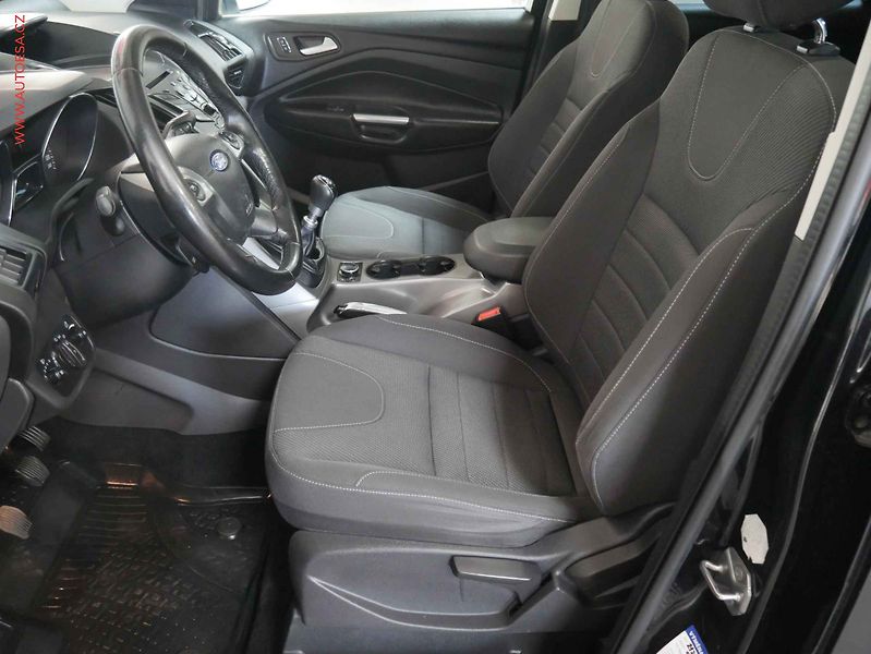 Ford Kuga (2013) 2.0 TDCi 4x4, Panorama - fotka 9 z 20