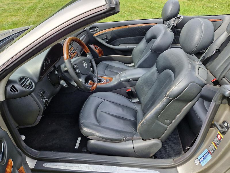 Mercedes-Benz CLK (2004) - fotka 6 z 11