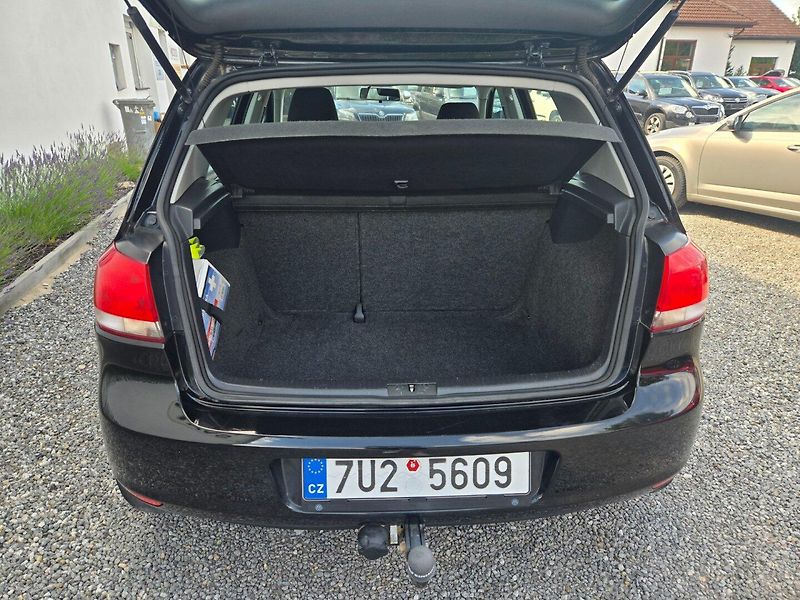 Volkswagen Golf Variant (2010) 1.2 TSI - fotka 17 z 18