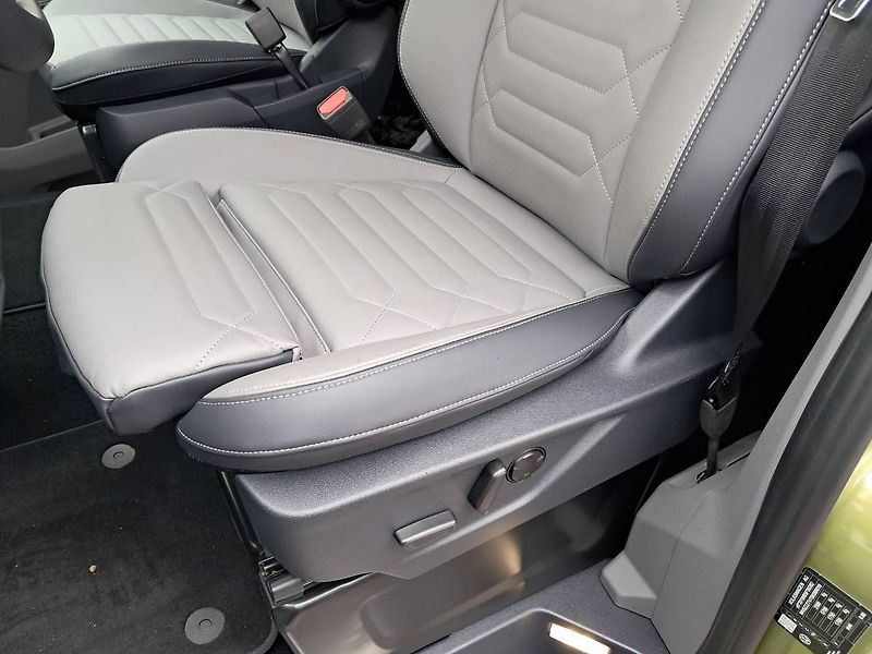 Volkswagen Caravelle (2025) Style 2.0 TDI / 125 kW 4MOTION - fotka 23 z 30