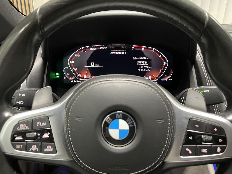 BMW Řada 8 M850i xDrive Laser REZERVACE  - fotka 16 z 21