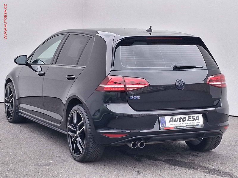 Volkswagen Golf (2014) 1.4TSi, GTE, DSG - fotka 6 z 19