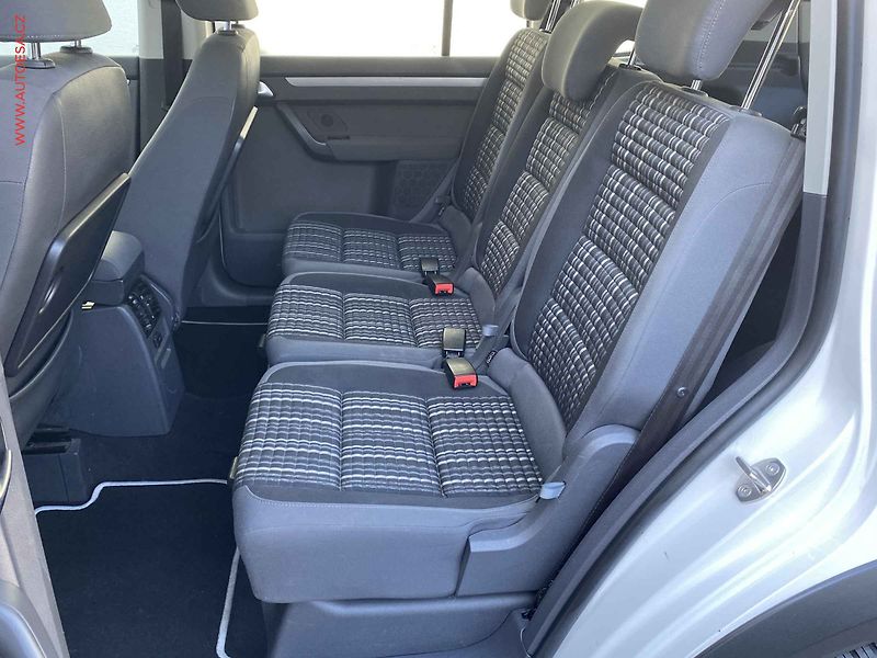 Volkswagen Touran (2011) 1.4 TSi, CROSS, bixen, panor - fotka 10 z 18