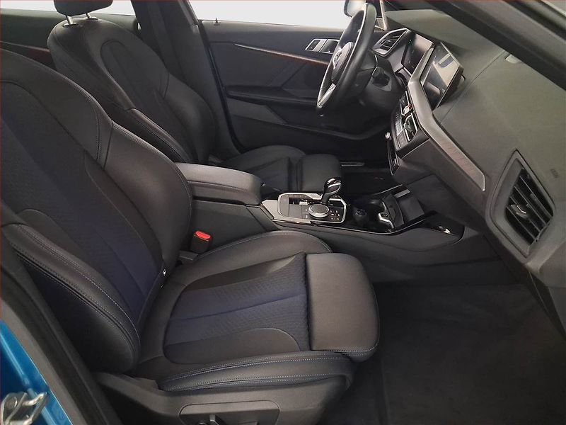 BMW Řada 2 (2022) M Paket 218i Gran Coupé - fotka 9 z 15