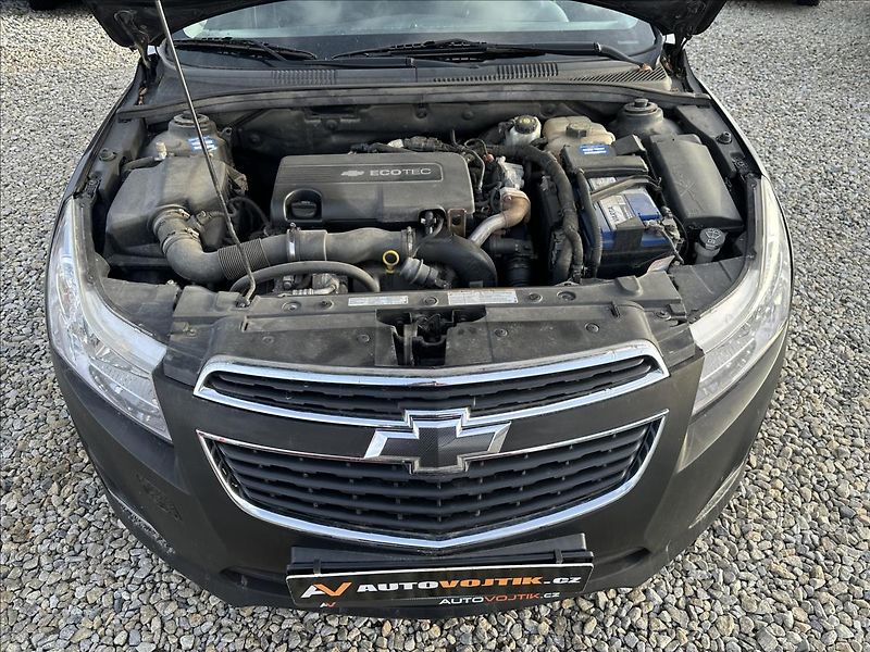 Chevrolet Cruze 1,7 6KVALT DIGIKLIMA +SADA ALU - fotka 21 z 21
