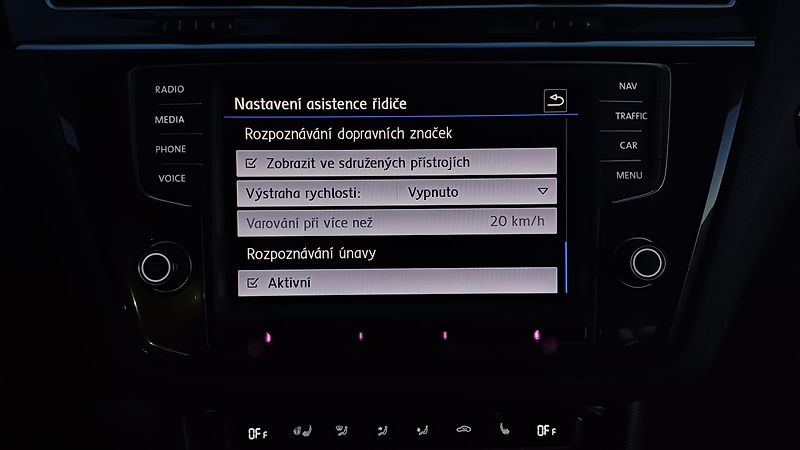 Volkswagen Tiguan TDI 110kW 4x4 HIGHLINE - fotka 44 z 50