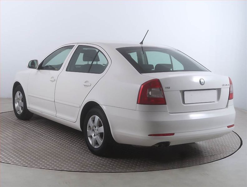 Škoda Octavia (2011) 1.4 TSI, Serv.kniha - fotka 4 z 14