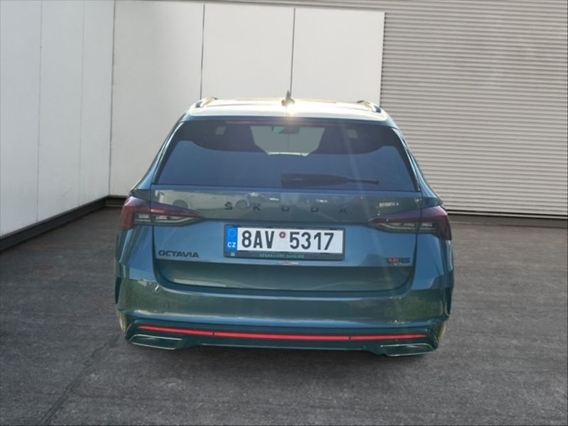 Škoda Octavia 2,0 TSI RS - fotka 5 z 11