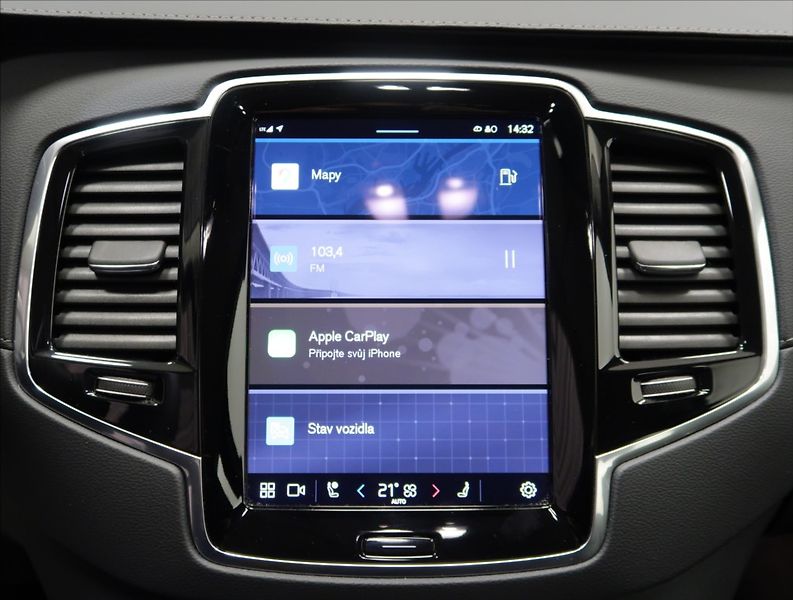 Volvo XC90 2,0 B5 AWD AUT Plus Bright - fotka 26 z 38