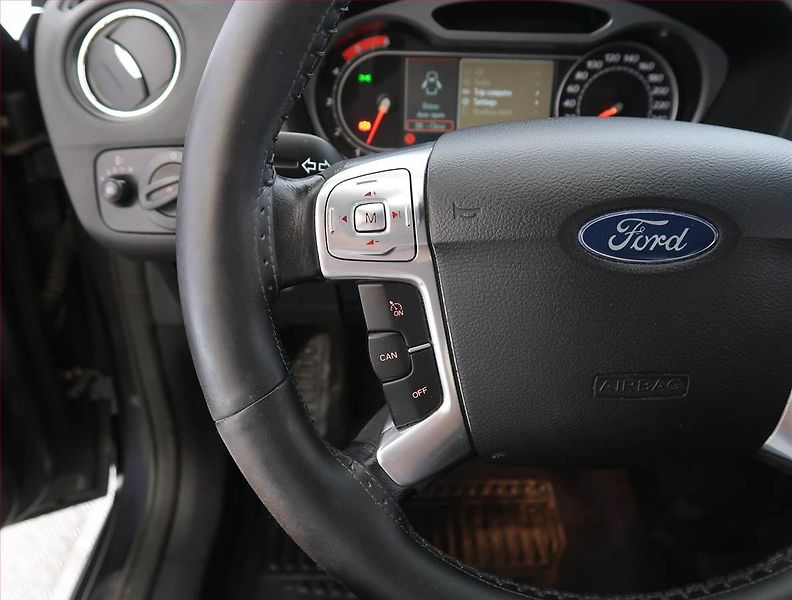 Ford Mondeo (2008) 2.0 TDCi, po STK, Tažné - fotka 15 z 18