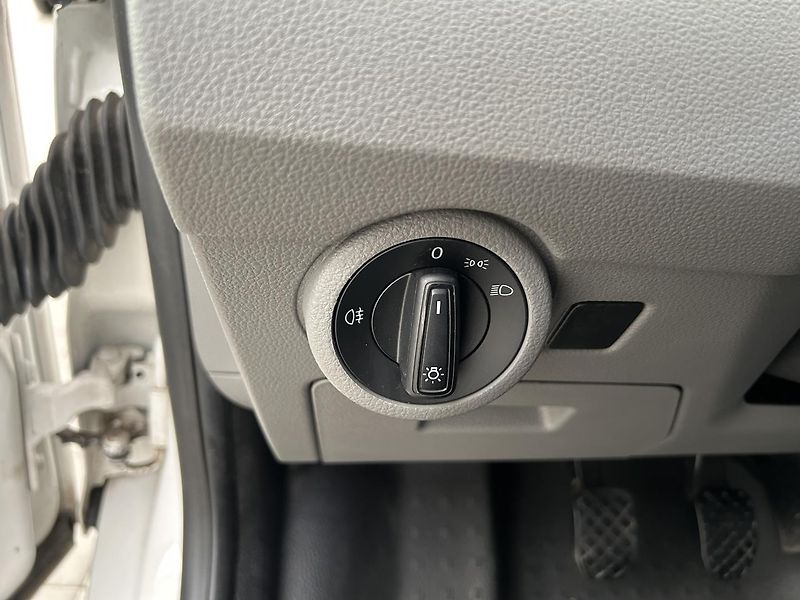 Volkswagen Transporter 2.0 TDI - fotka 11 z 23