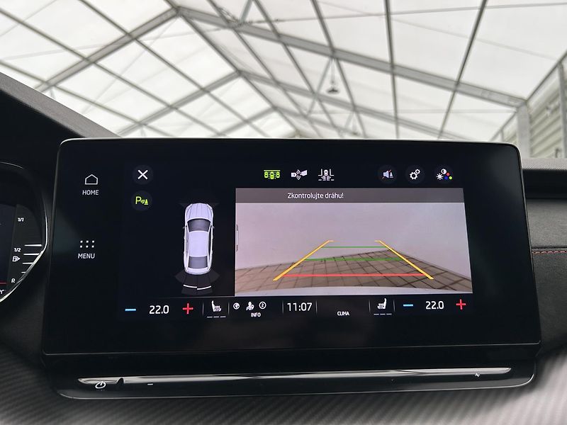 Škoda Octavia 2.0 TDI RS - fotka 9 z 33