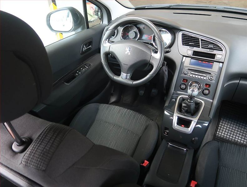 Peugeot 5008 (2013) 1.6 HDi, Tempomat - fotka 7 z 19