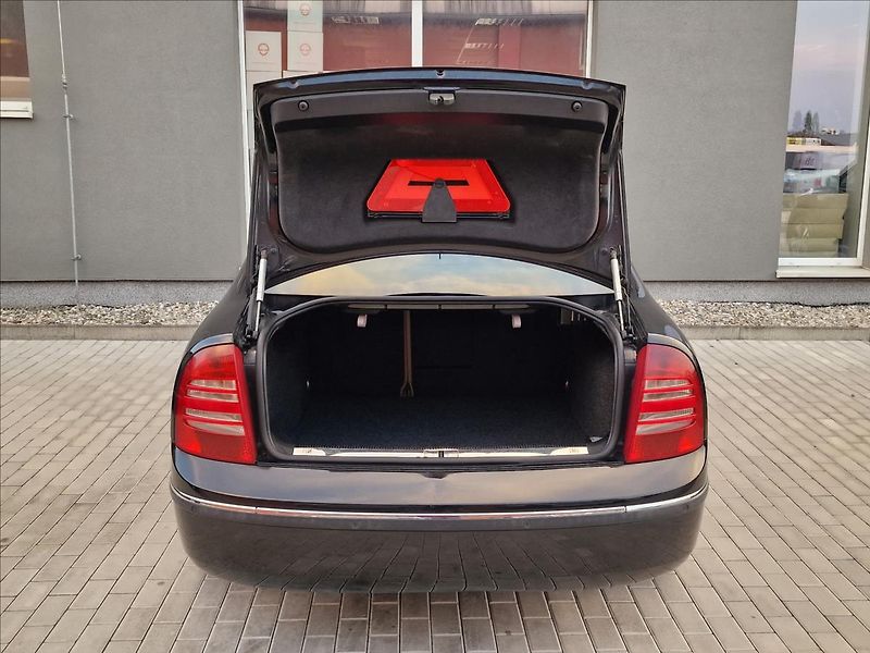Škoda Superb 2.5 TDI  V6 120kW Elegance,ČR - fotka 32 z 46